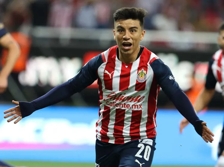 Chivas avanza con goleada