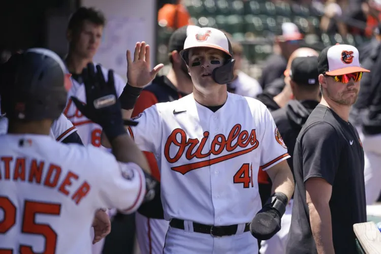 Wells guía a los Orioles