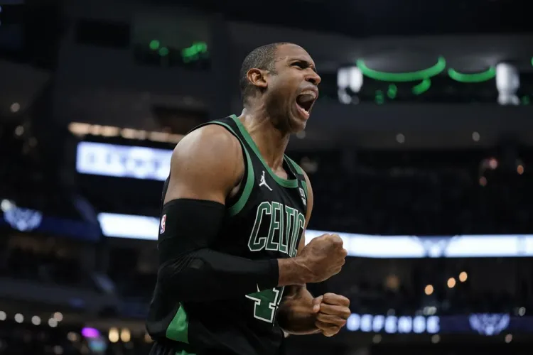 Celtics ponen  el duelo parejo