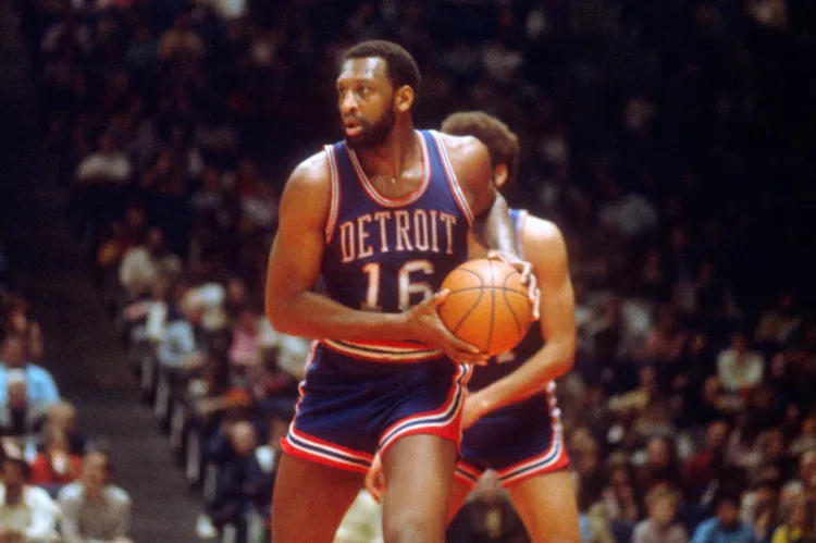 Murió Bob Lanier, ex estrella de la NBA