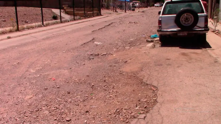 Esperan rehabilitación de la calle Arroyo Seco en La Mesa