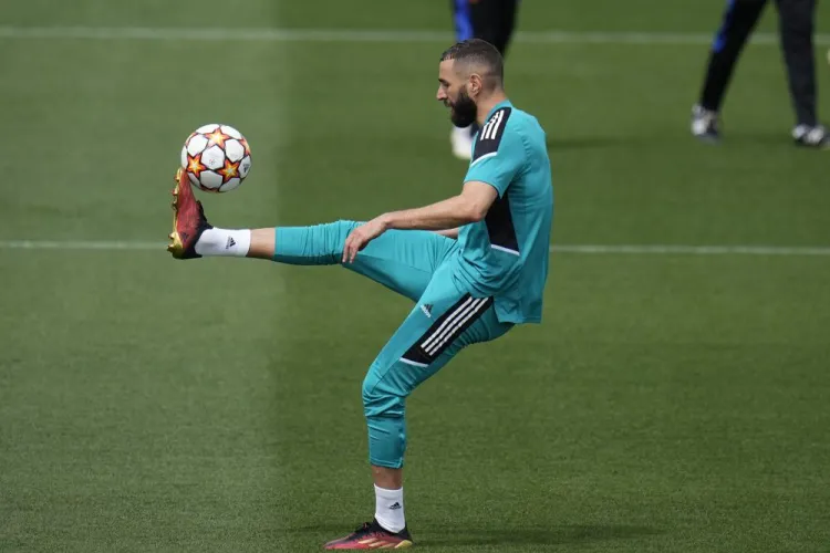 Busca Benzema cierre de oro