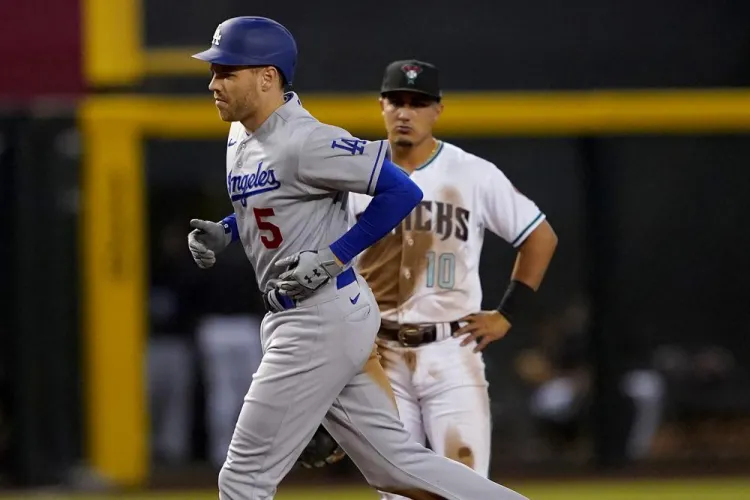 Dodgers arrollan a Diamondbacks