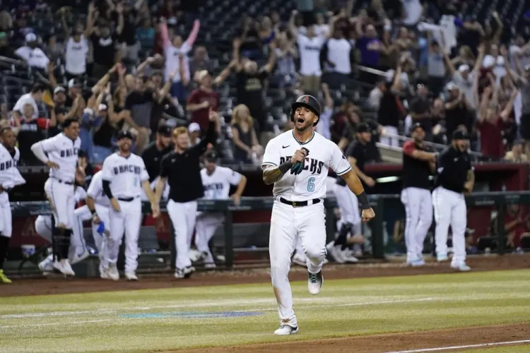 Dbacks ganan en diez innings