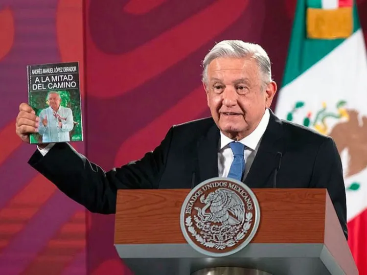 Promete AMLO ‘desaparecer’ y vivir de regalías de sus libros tras 2024