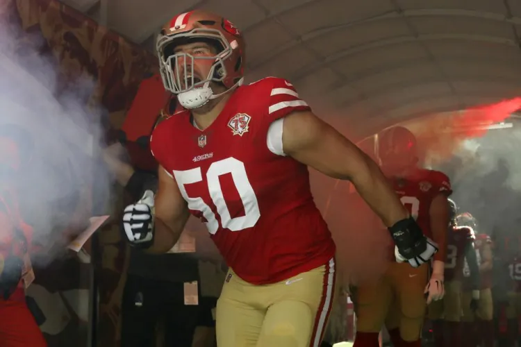 Dice adiós centro de los Niners