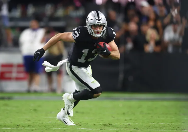 Renfrow pacta con Raiders