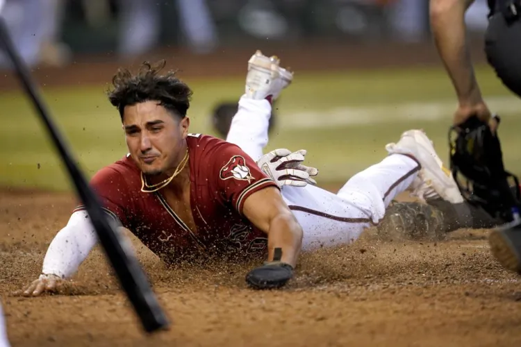 Diamondbacks rescatan el tercero