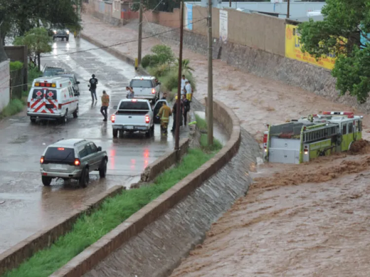 Llaman a evitar cruce de arroyos