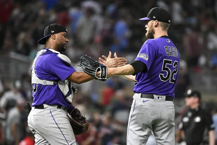 Rockies gana duelo