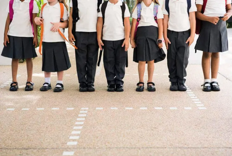 Buscan “falda opcional” en las escuelas
