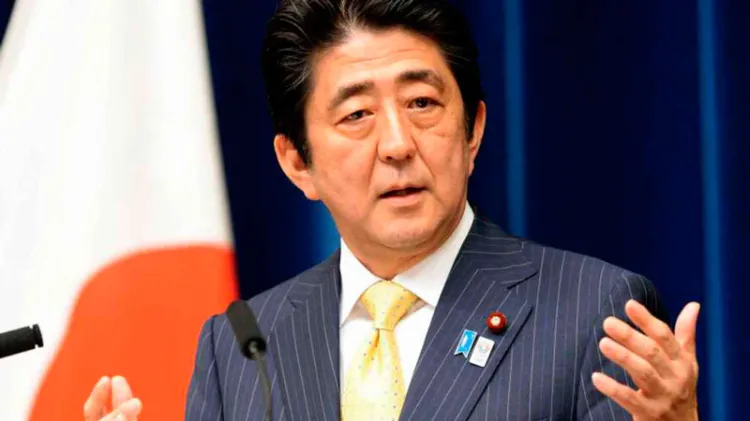 Asesinan a ex primer ministro de Japón