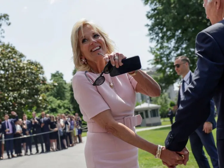 Tunden a Jill Biden por comparar a hispanos con “tacos”