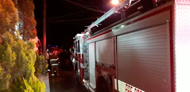 Explota aire acondicionado y provoca incendio en vivienda