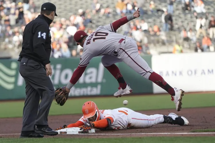 Gigantes aplastan a Dbacks