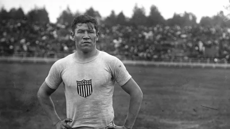 Regresan medallas a Jim Thorpe