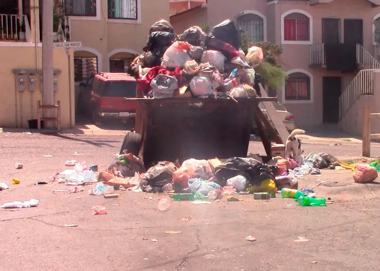 Buscan estrategia para combatir problema de basura en la San Miguel