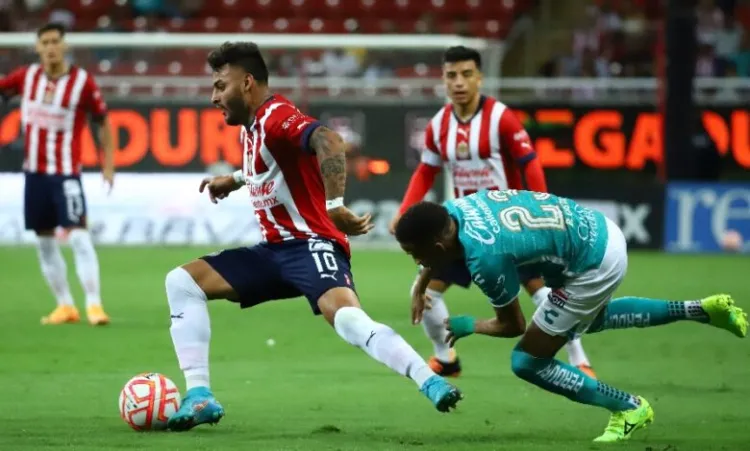 Roscas entre Chivas y León