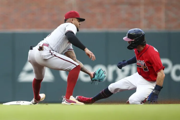 Riley castiga a Diamondbacks