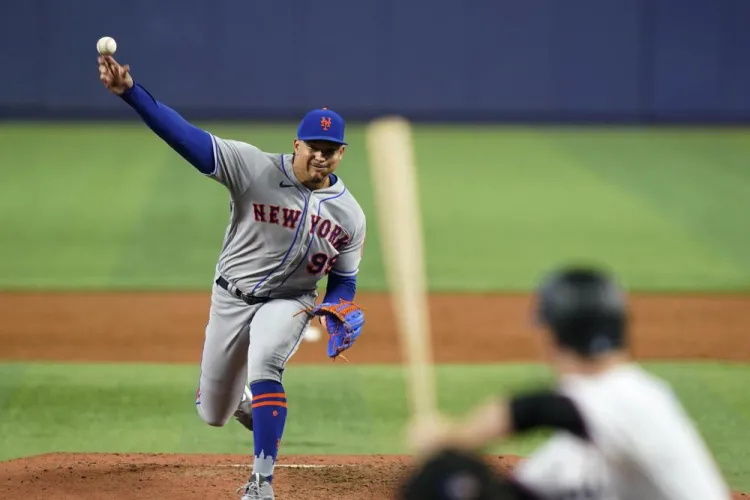 Mets concretan limpia