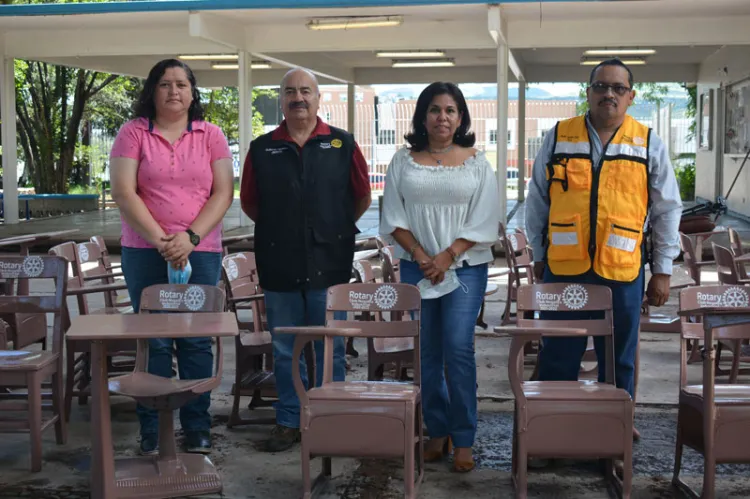 Canalizan Rotario Nogales Industrial más mesabancos rehabilitados