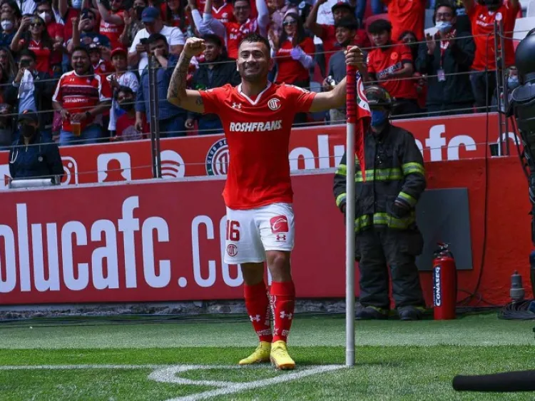 Toluca toma la punta