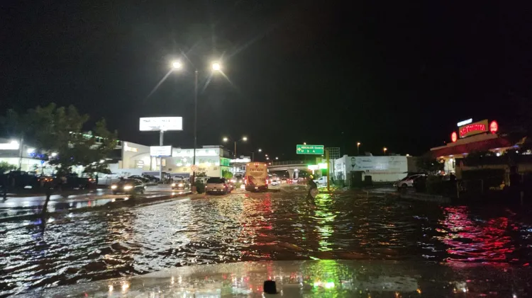 Caos por tormenta en Nogales