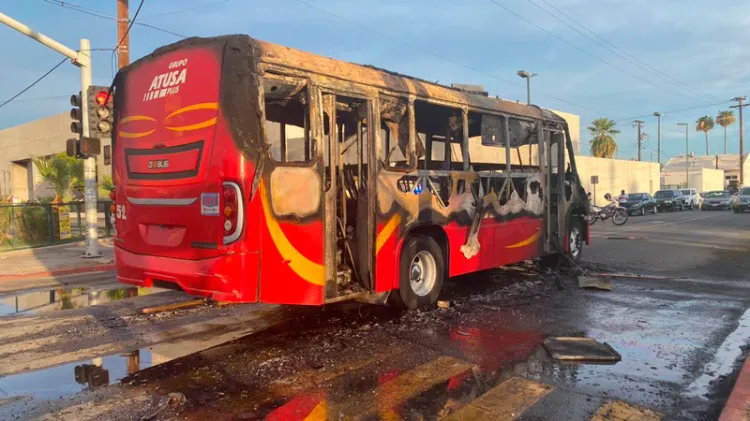 Van 17 detenidos por bloqueos y quema de vehículos en Baja California