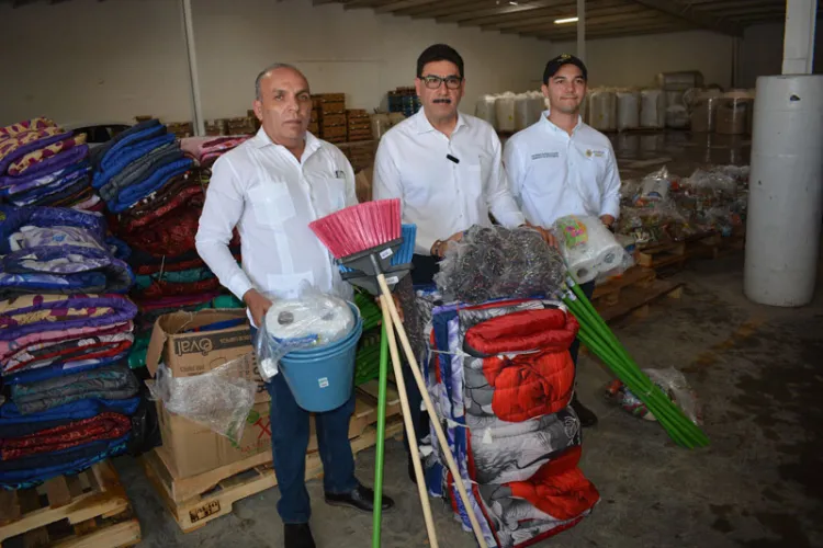 Canalizan más apoyos para damnificados por lluvias en Nogales