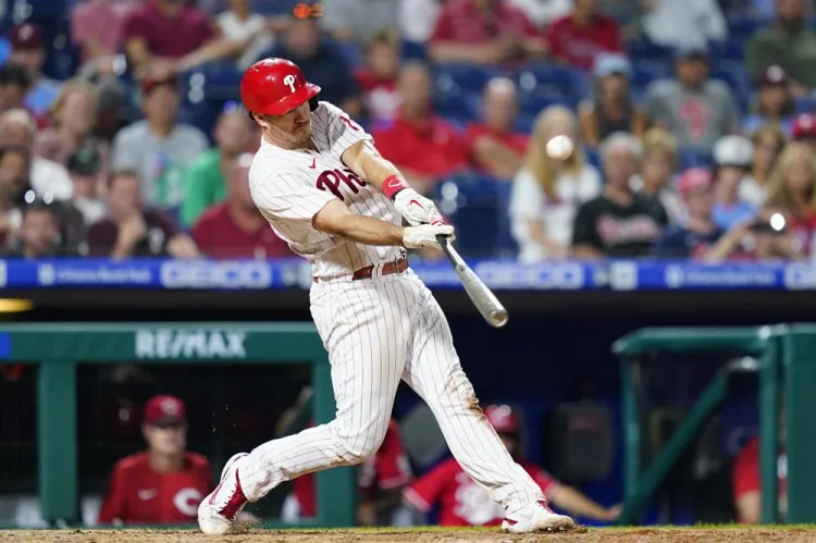 Realmuto y Hoskins guían a Filis