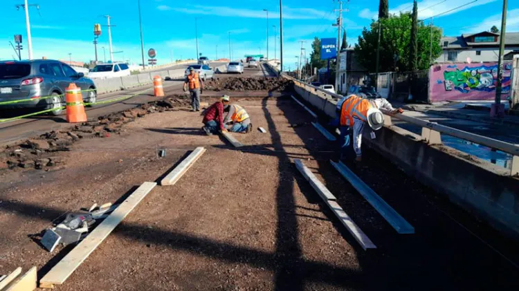 Reparan pavimento en el Bulevar 2000 y El Greco