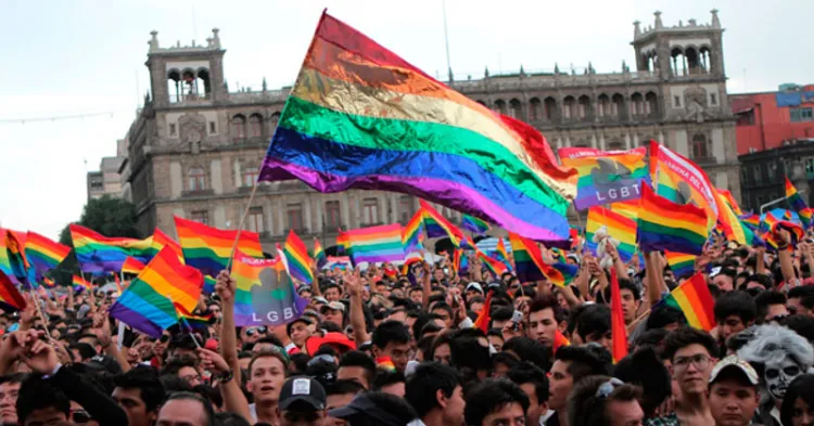 Buscan colectivos LGBT+ erradicar insultos