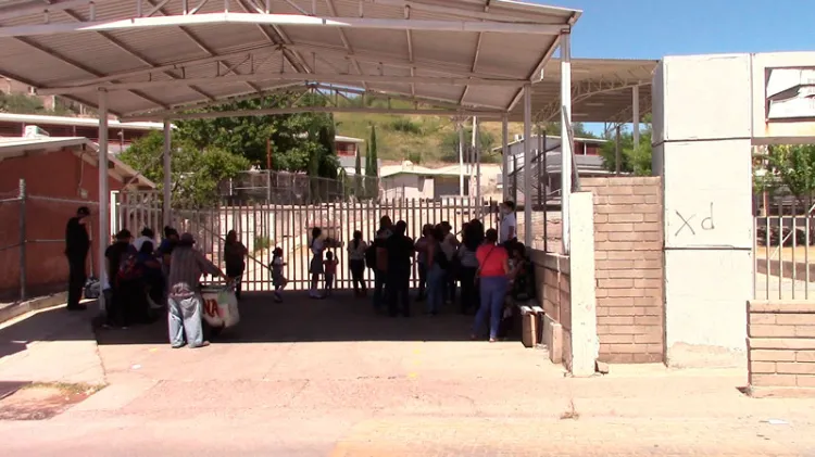 Instalan servicio de electricidad en primaria Álvaro Obregón