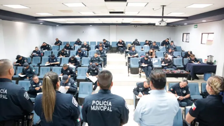 Compiten policías por grado de Policía Tercero