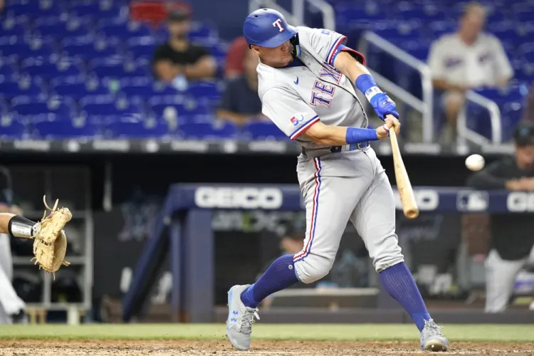 Rangers ganan de caballito