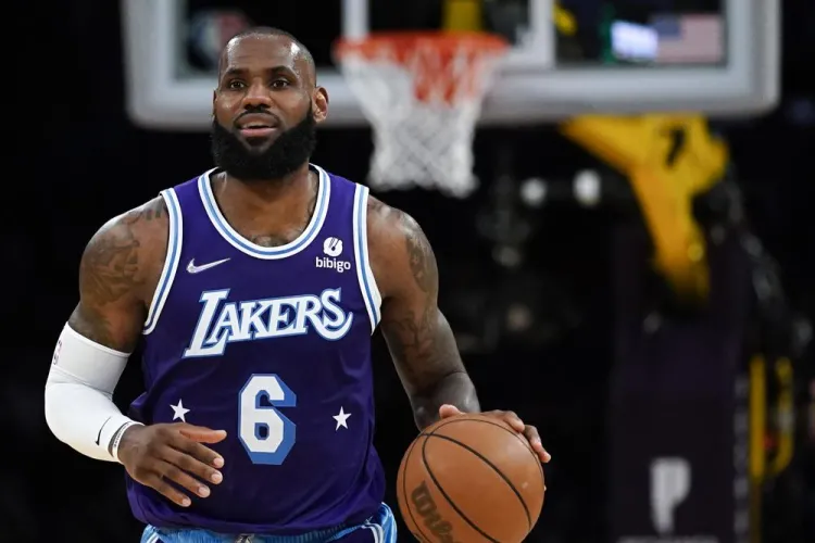 LeBron truena contra la NBA