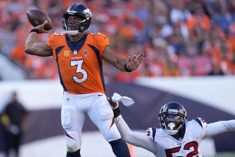 Broncos superan a los Texanos