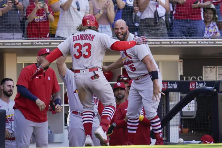 Gallegos preserva triunfo de Cardenales