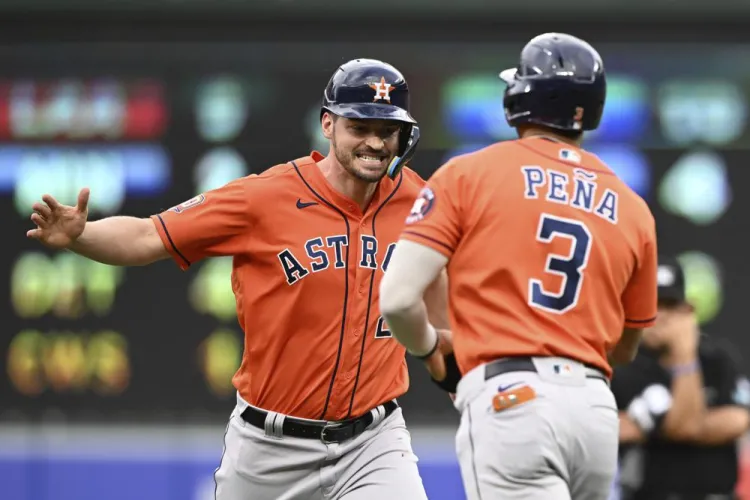 Astros derrota a los Orioles