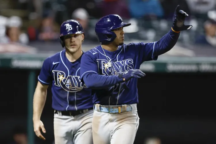 Rays aprietan carrera wildcard