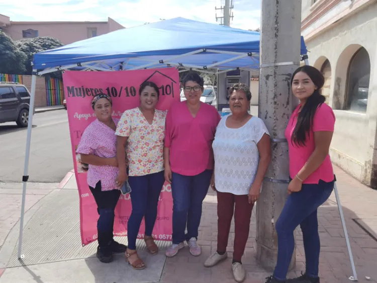 Mujeres apoyan a mujeres