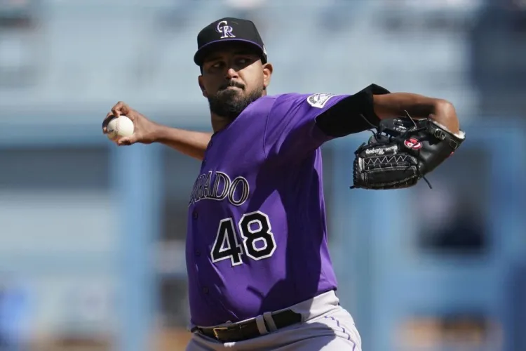 Rockies evitan barrida