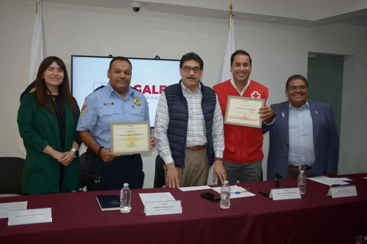 Canalizan apoyos a Cruz Roja y Bomberos de Nogales