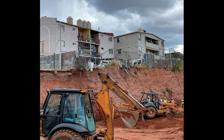 Apoyará Estado a vecinos de Nogales afectados por deslaves