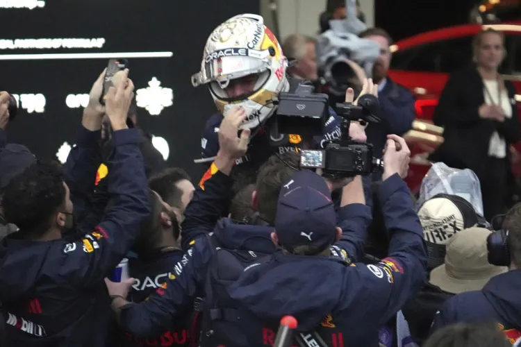 Verstappen es bicampeón