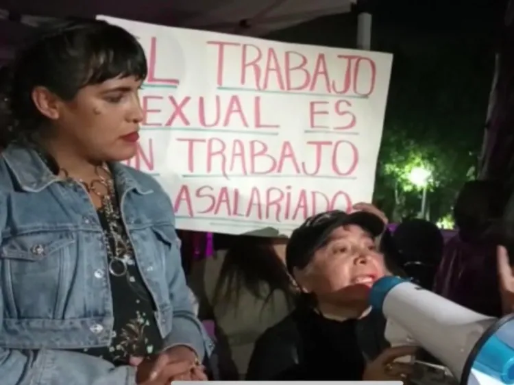 Trabajadoras sexuales protestan contra iniciativa de María Clemente