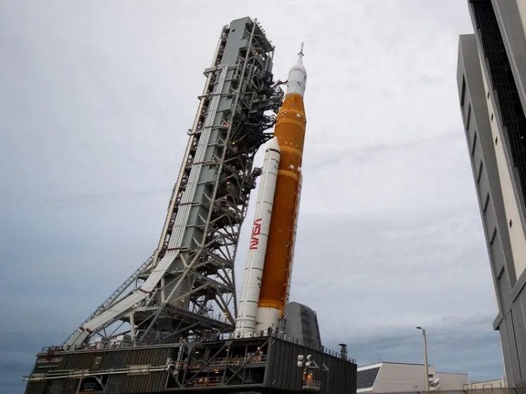 NASA intentará lanzar cohete a la Luna en noviembre