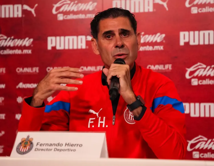 Chivas presentan a Hierro