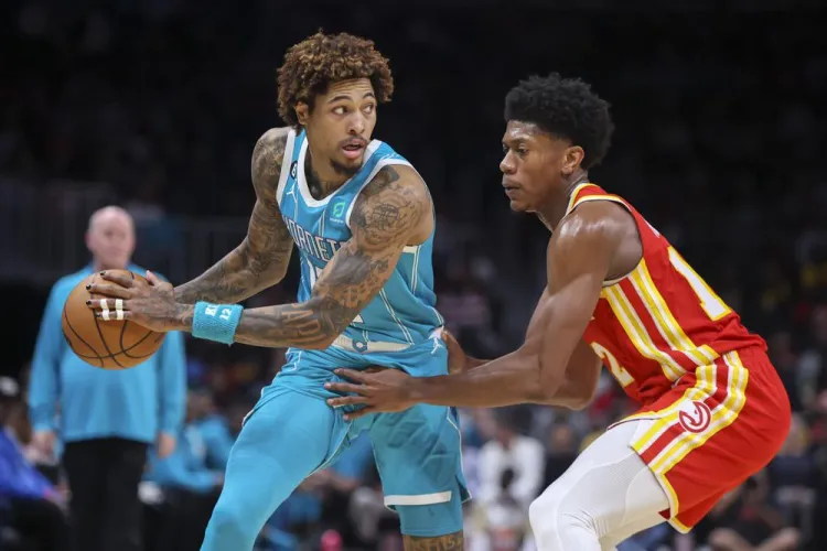 Oubre Jr guía a los Hornets