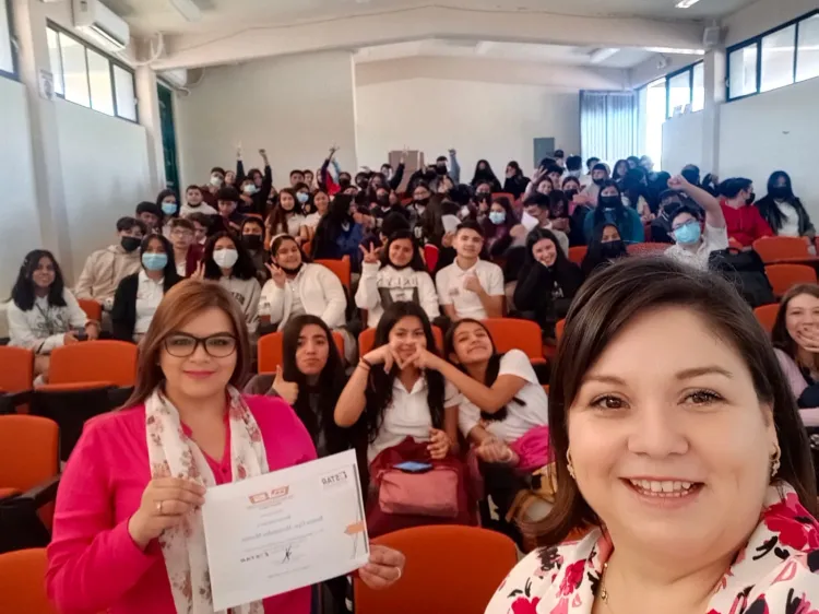 Sensibilizan a estudiantes en donación de cabello